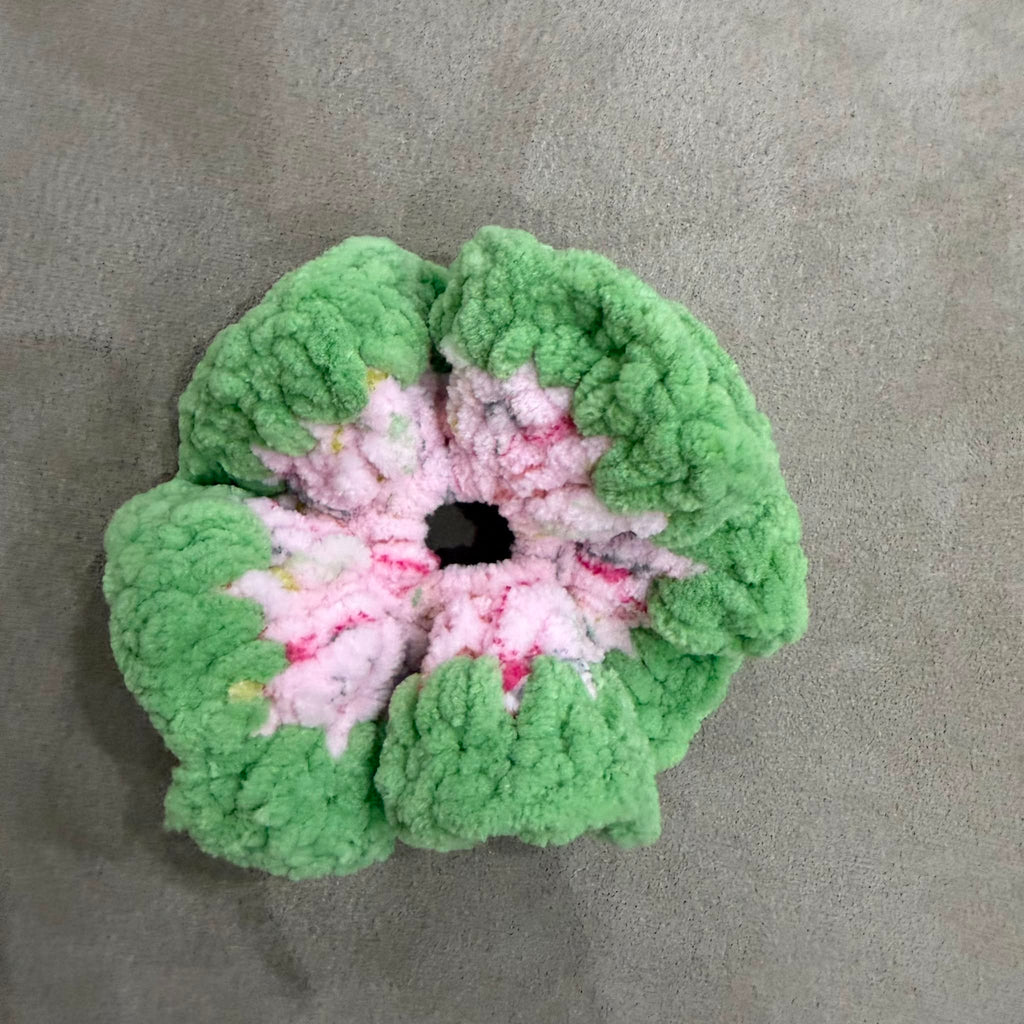 El Örgüsü Yumuşak Polar Scrunchie Toka - Kadın Emeği Destekli, Yeşil-Pembe